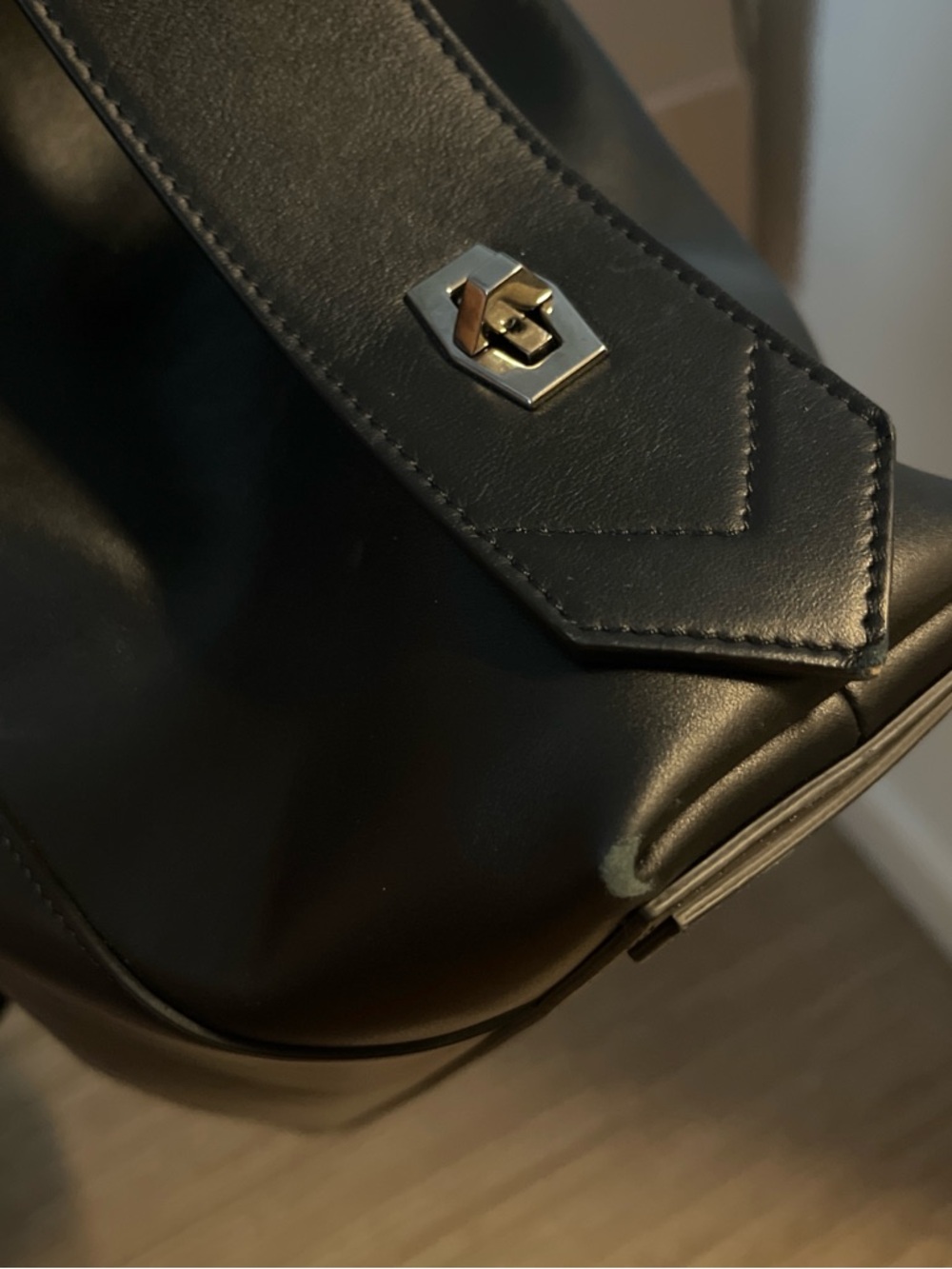 Givenchy Antigona Soft Medium - Picture 3 of 12